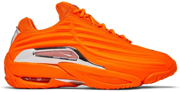 Hot Step Sneaker